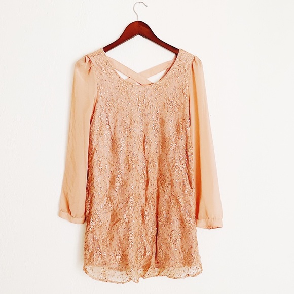 Blu Pepper Dresses & Skirts - Blu Pepper sparkly flare sleeve dress